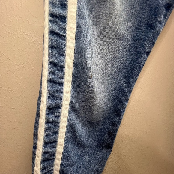7 for All Mankind The Ankle Skinny Jean with White Stripes. Size 29 - Picture 4 of 7